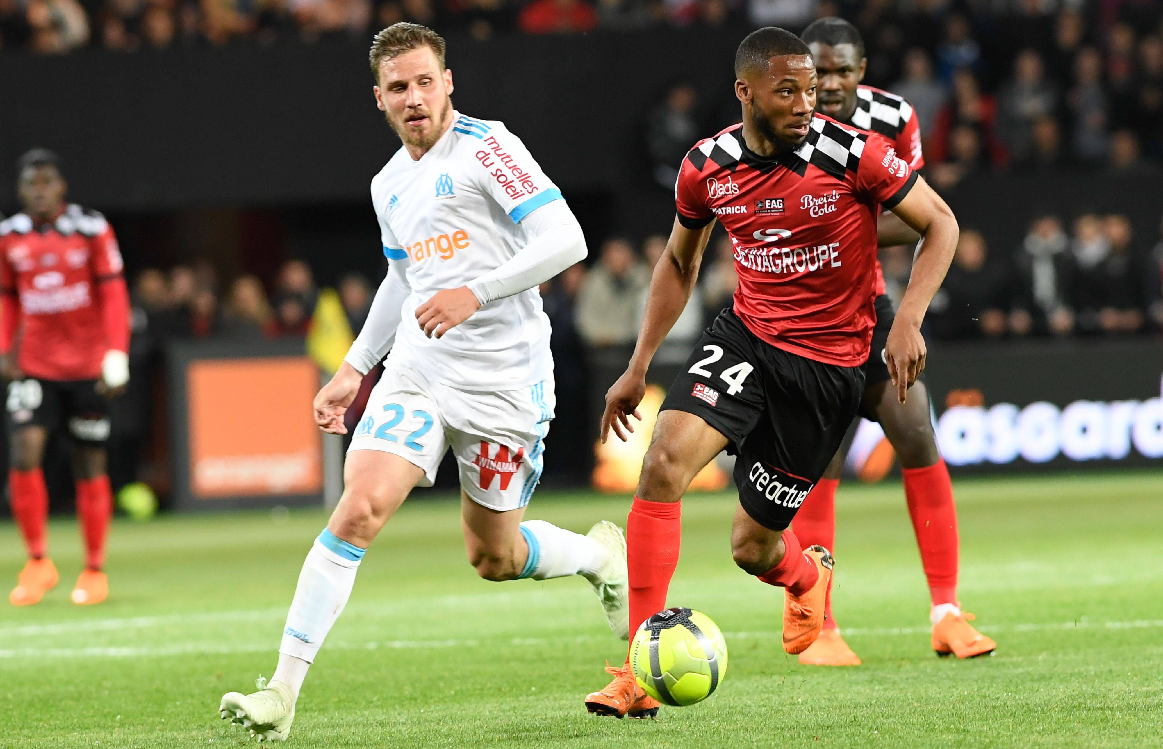 亚眠客场不敌波尔多，遭遇挫折的简单介绍