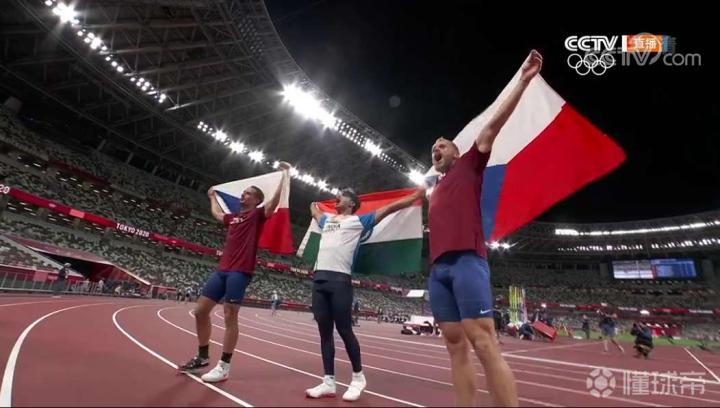 印度代表团斩获篮球比赛胜利 印度代表团斩获篮球比赛胜利