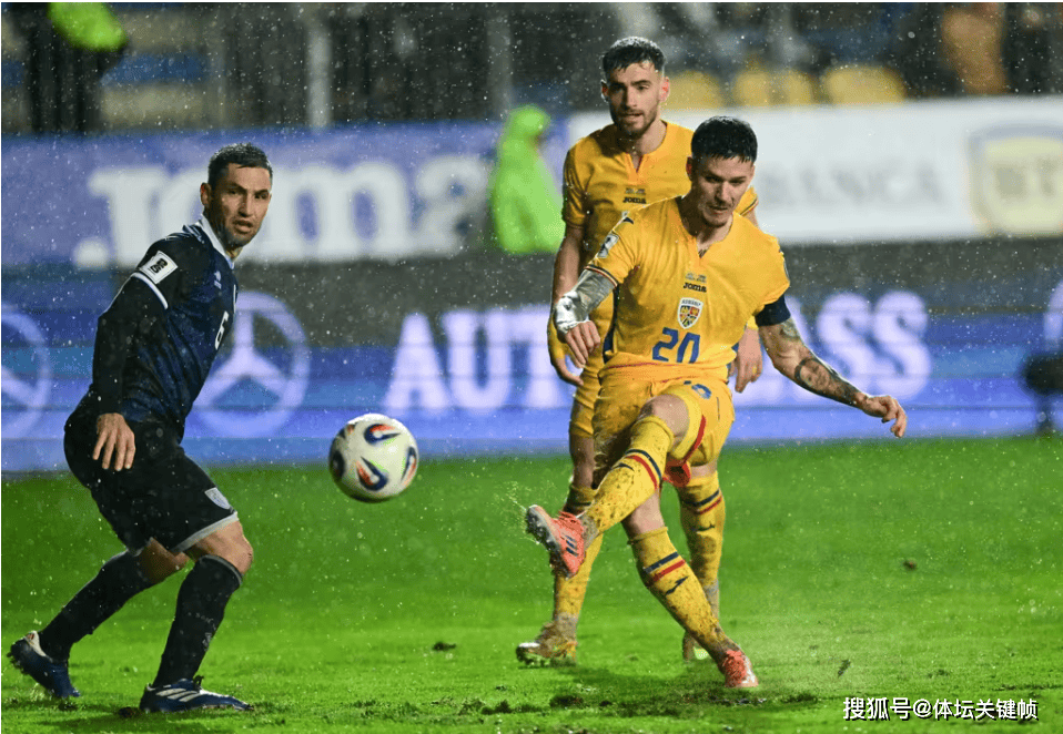 包含波黑在客场大胜牙买加取得关键胜利的词条