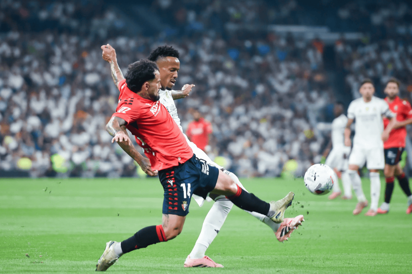 奥萨苏纳主场赢得比赛，豪取三分