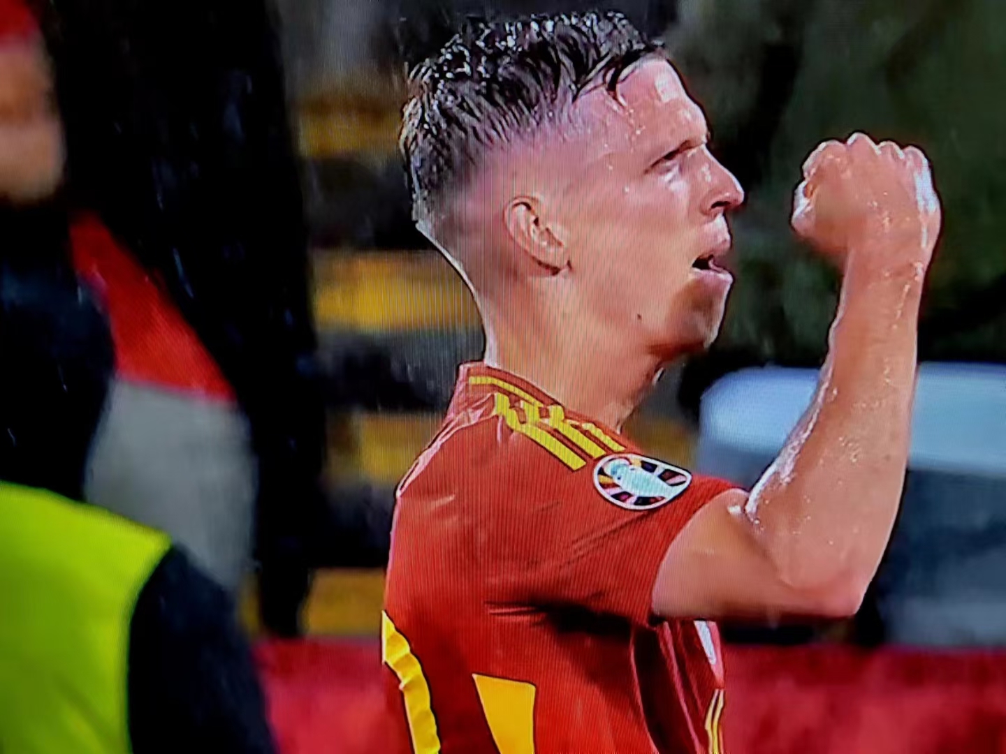 博洛尼亚前锋传射入网,创造进球奇迹的简单介绍 博洛尼亚前锋传射入网,创造进球奇迹的简单介绍